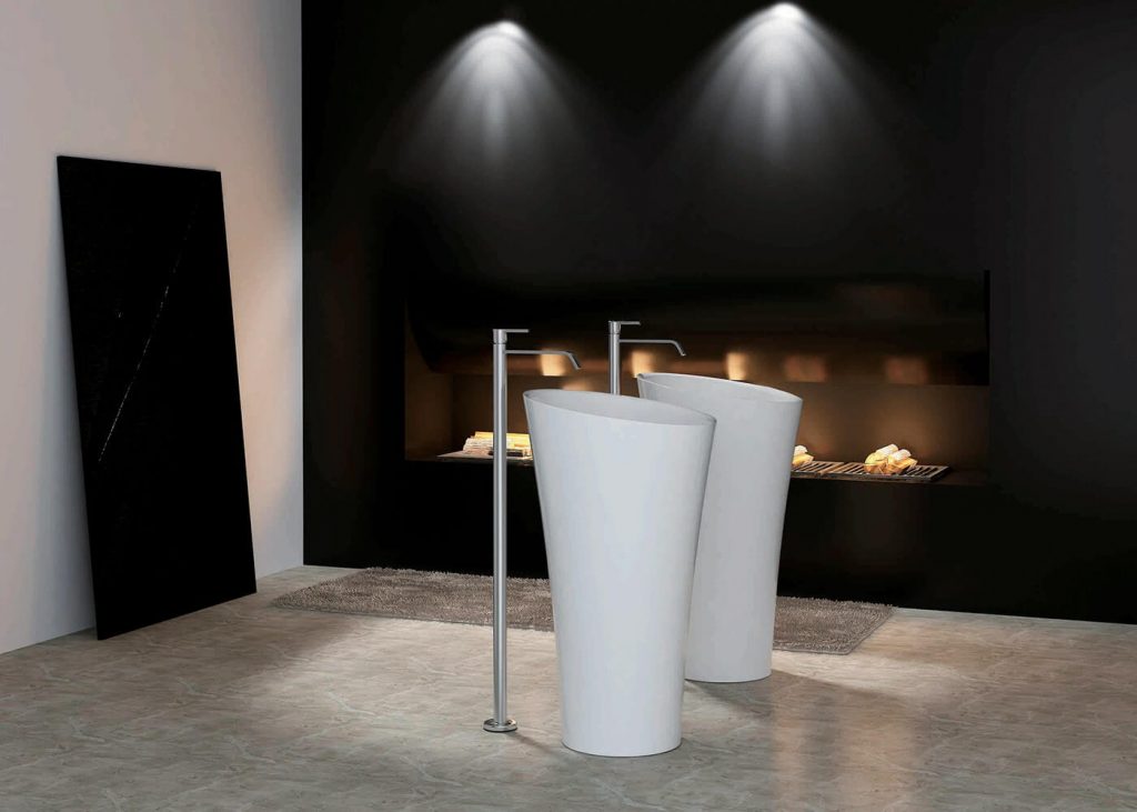 The purpose of the image is to give audiences a glimpse of what a freestanding stone basin looks like.